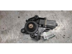 Recambio de motor elevalunas delantero izquierdo para ford focus turnier (cb4) trend referencia OEM IAM 0130822217  
