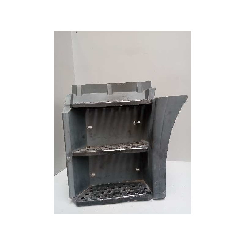 Recambio de peldaño izquierdo para man m 2000 l/m 2000 m 14.xxx e2 6.9 diesel referencia OEM IAM 85612100032  