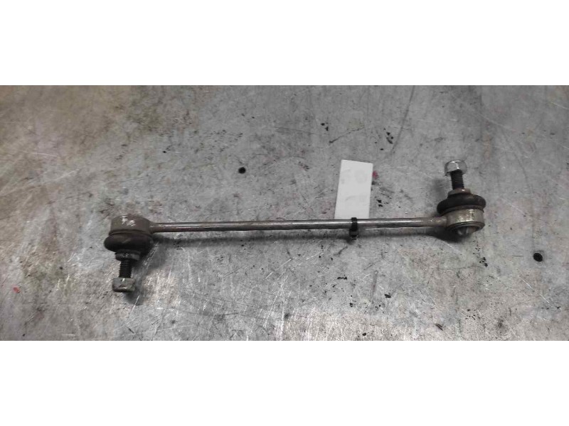 Recambio de bieleta barra estabilizadora delantera para renault laguna ii grandtour (kg0) initiale referencia OEM IAM   