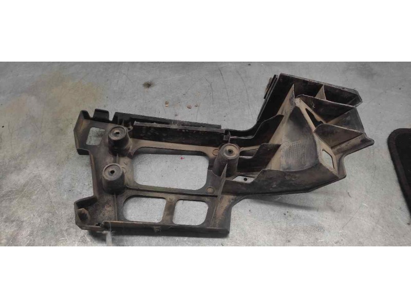 Recambio de soportes paragolpes para peugeot 407 sw st sport referencia OEM IAM 9647553880 TRASERO DERECHO 