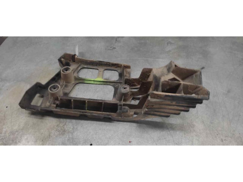 Recambio de soportes paragolpes para peugeot 407 sw st sport referencia OEM IAM 9647553780 TRASERO IZQUIERDO 