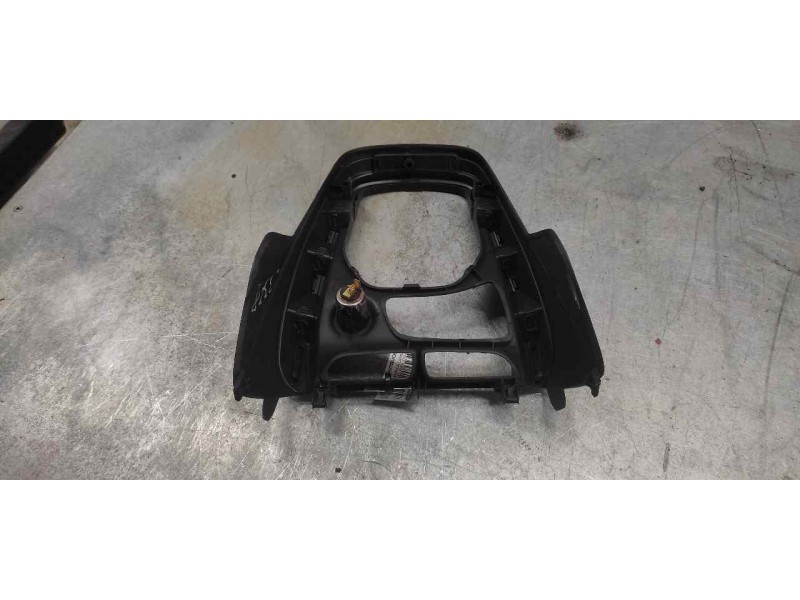 Recambio de guarnecidos palanca cambio para ford tourneo courier (c4a) ambiente referencia OEM IAM ET76R045H20  