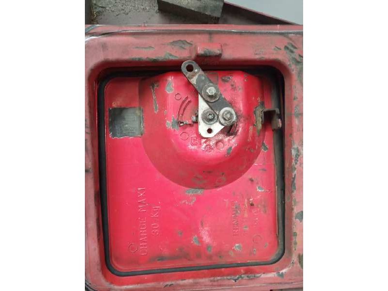 Recambio de peldaño izquierdo para renault magnum ab 2005 12.8 diesel referencia OEM IAM 5010574327  