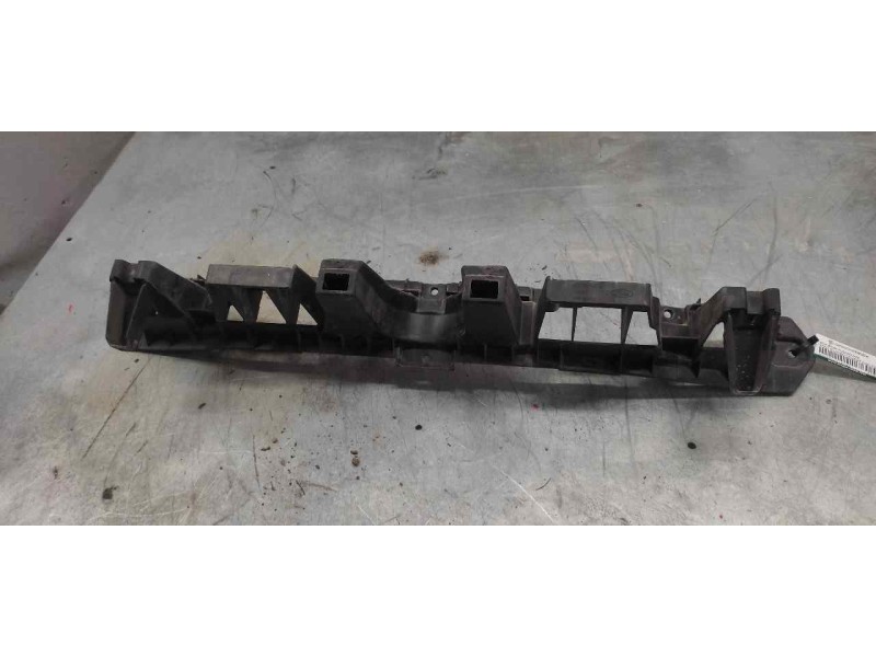 Recambio de soportes paragolpes para ford tourneo courier (c4a) ambiente referencia OEM IAM ET7617B861AG TRASERO CENTRAL 