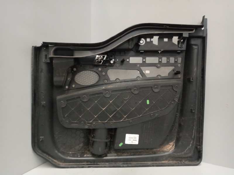 Recambio de guarnecido puerta delantera izquierda para man tgx 18.xxx 12.4 diesel referencia OEM IAM 81626306155  