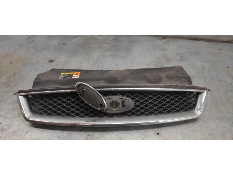 Recambio de rejilla delantera central para ford focus berlina (cap) 1.6 cat referencia OEM IAM   
