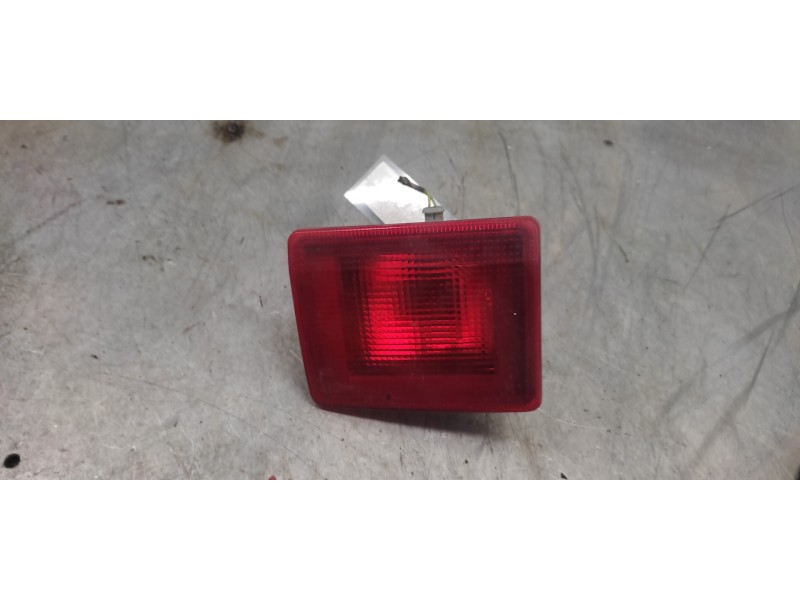 Recambio de faro antiniebla derecho para peugeot 407 sw 1.6 hdi referencia OEM IAM 9646507380  