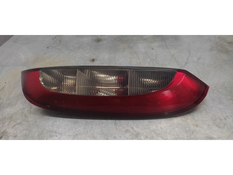 Recambio de piloto trasero derecho para opel corsa c club referencia OEM IAM   