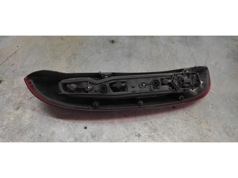 Recambio de piloto trasero derecho para opel corsa c club referencia OEM IAM   