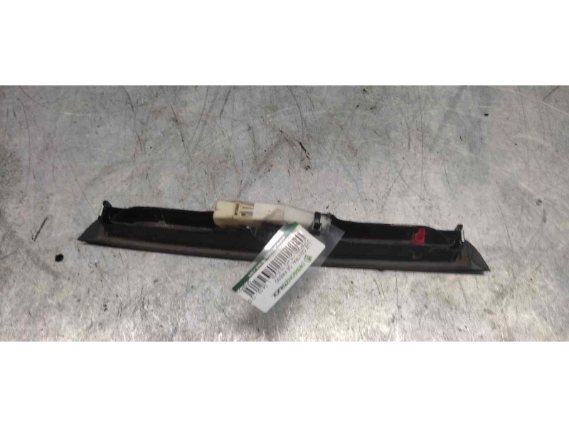 Recambio de luz central de freno para citroen c3 hdi 70 furio referencia OEM IAM 9638523480  
