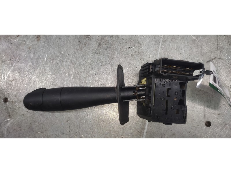 Recambio de mando limpia para renault kangoo (f/kc0) alize referencia OEM IAM 8200379526 13 PINS 