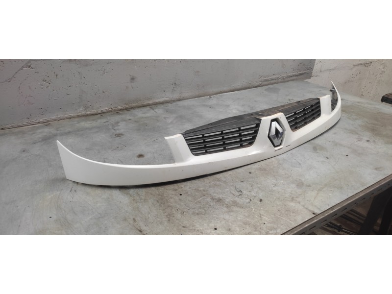Recambio de rejilla delantera central para renault kangoo (f/kc0) alize referencia OEM IAM   