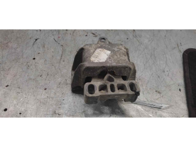 Recambio de soporte motor izquierdo para seat toledo (1m2) select referencia OEM IAM 1J0199555  
