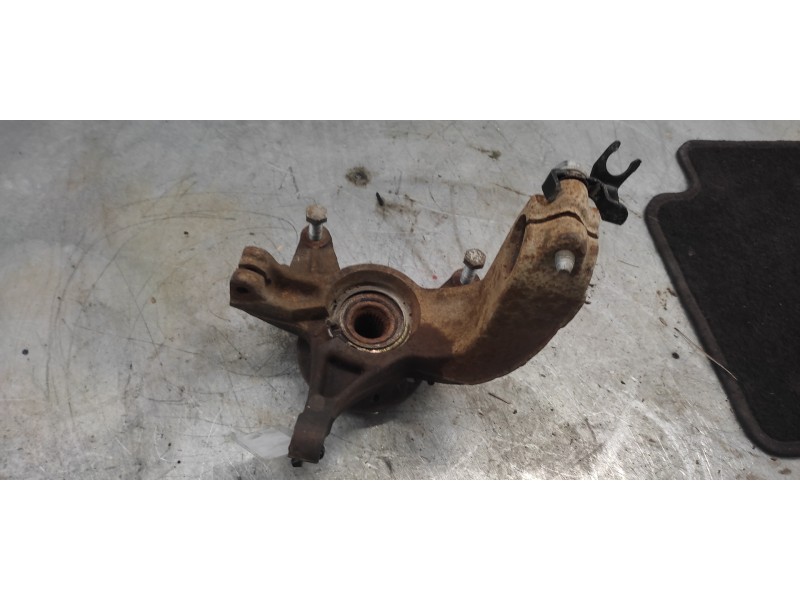 Recambio de mangueta delantera derecha para renault megane ii coupe/cabrio 1.9 dci diesel referencia OEM IAM   