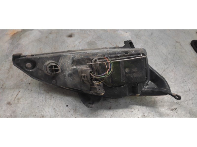 Recambio de faro izquierdo para ford focus berlina (cak) ambiente referencia OEM IAM   