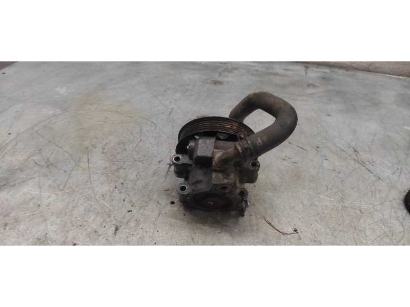 Recambio de bomba servodireccion para ford focus berlina (cak) ghia referencia OEM IAM   
