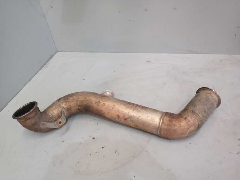 Recambio de tubo escape central para iveco eurocargo tector referencia OEM IAM 504164834 CODO ESCAPE 