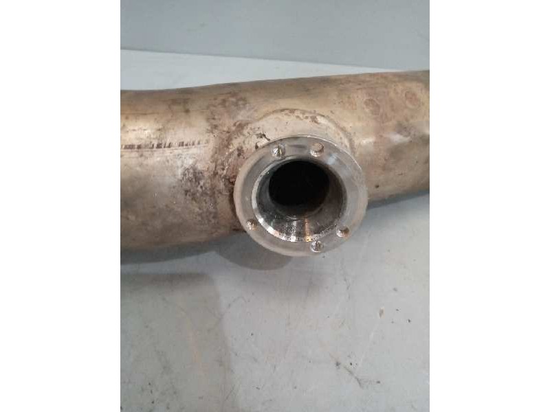 Recambio de tubo escape central para iveco eurocargo tector referencia OEM IAM 504164834 CODO ESCAPE 