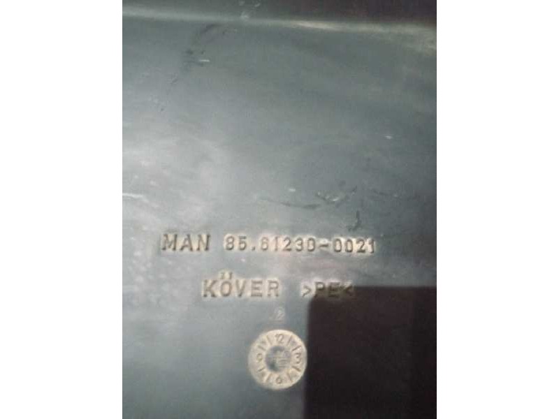 Recambio de guardabarros delantero izquierdo para man le 14.225 llc referencia OEM IAM 85612300021  