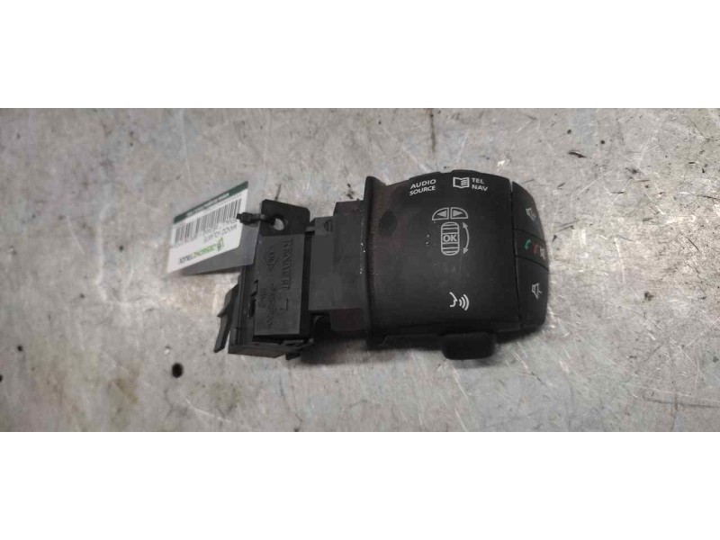 Recambio de mando volante para renault megane iii berlina 5 p dynamique referencia OEM IAM 255520014RB 7 PINS 