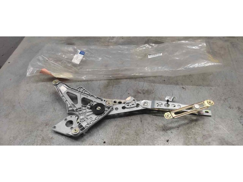 Recambio de elevalunas delantero izquierdo para mercedes clase e (w123) familiar 2.0 referencia OEM IAM A1237202746  