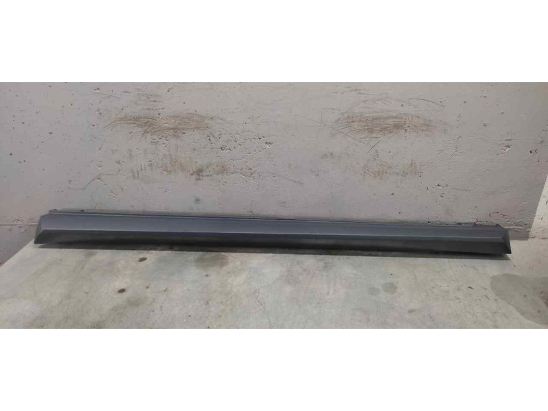 Recambio de estribo izquierdo para mercedes clase glk (w204) glk 2.1 cdi cat referencia OEM IAM A2046981554  