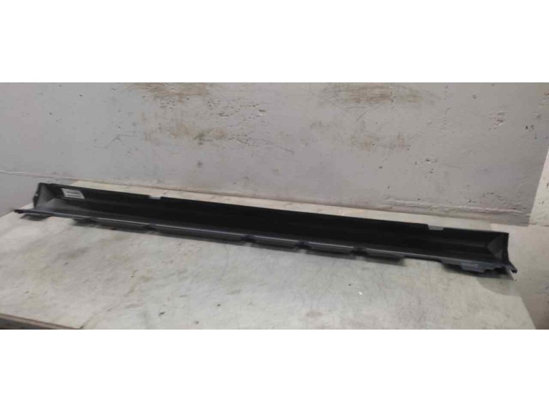 Recambio de estribo izquierdo para mercedes clase glk (w204) glk 2.1 cdi cat referencia OEM IAM A2046981554  