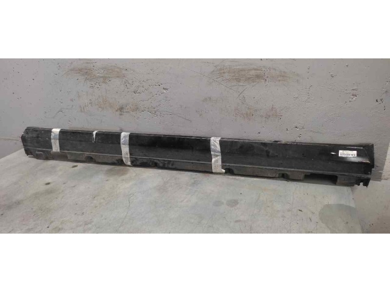 Recambio de estribo izquierdo para mercedes clase glk (w204) glk 2.1 cdi cat referencia OEM IAM A2046981554  