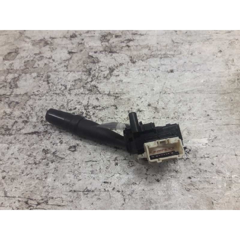 Recambio de mando intermitentes para toyota corolla verso (r1) 1.8 luna referencia OEM IAM 173650  