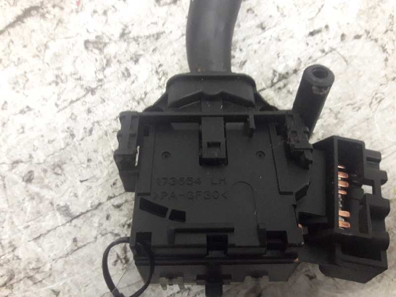 Recambio de mando limpia para toyota corolla verso (r1) 1.8 luna referencia OEM IAM 173654LH  