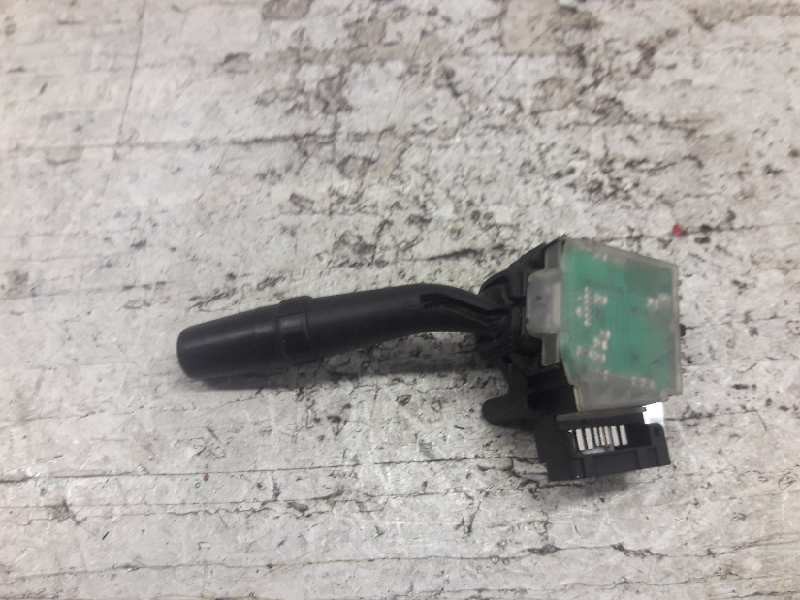 Recambio de mando limpia para toyota corolla verso (r1) 1.8 luna referencia OEM IAM 173654LH  