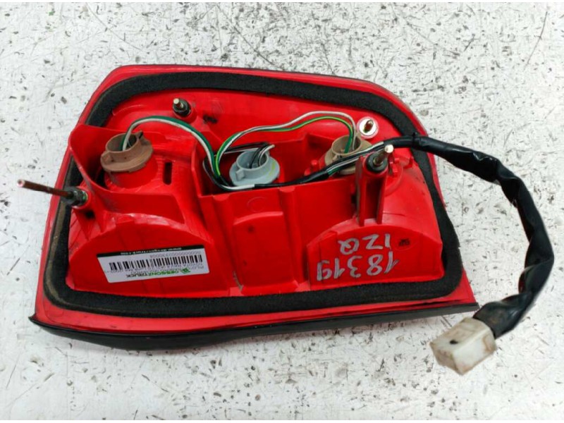 Recambio de piloto trasero izquierdo para toyota rav 4 (a2) 2.0 luna 4x4 (2003) referencia OEM IAM   