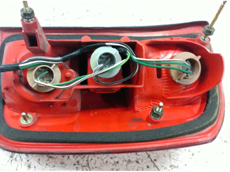 Recambio de piloto trasero izquierdo para toyota rav 4 (a2) 2.0 luna 4x4 (2003) referencia OEM IAM   