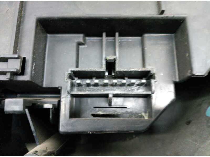 Recambio de piloto trasero derecho para renault 19 hatchback (b/c53) referencia OEM IAM   