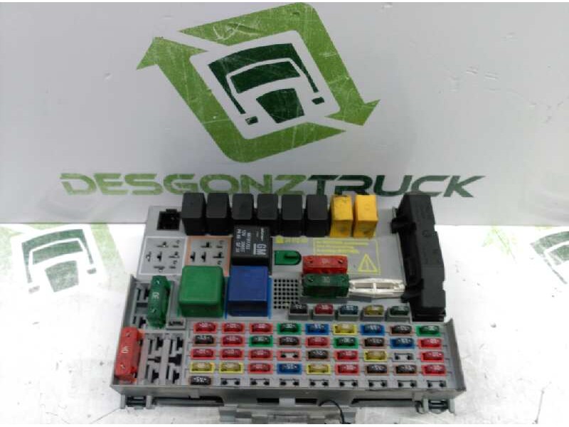 Recambio de caja reles / fusibles para opel zafira a blue line referencia OEM IAM   