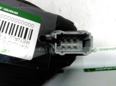 Recambio de mando elevalunas delantero derecho para renault scenic ii authentique referencia OEM IAM 8200315027   2