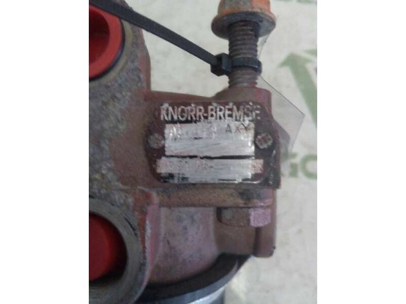 Recambio de valvula aire para iveco trucks stralis stralis 480 referencia OEM IAM AC574AXY 03176 VALVULA RELE