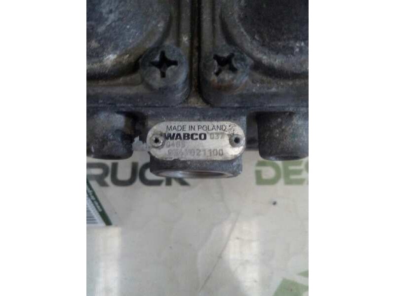 Recambio de valvula aire para mercedes trucks atego 814 (136cv) referencia OEM IAM 9344021100  VALVULA CUADRUPLE PROTECCIO CIRCU