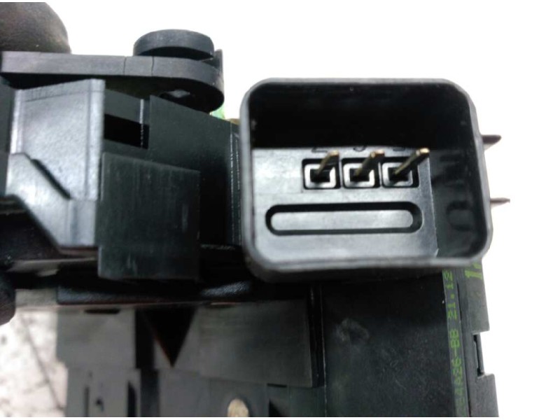 Recambio de cerradura puerta trasera derecha para ford focus berlina (cak) ambiente referencia OEM IAM   