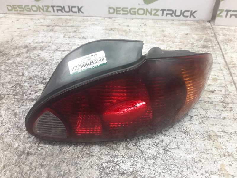 Recambio de piloto trasero derecho para hyundai lantra familiar (rd) 1.9 diesel cat referencia OEM IAM   