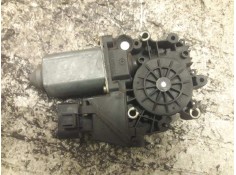 Recambio de motor elevalunas delantero izquierdo para audi a4 avant (b5) 1.6 referencia OEM IAM 113846113 05071902 