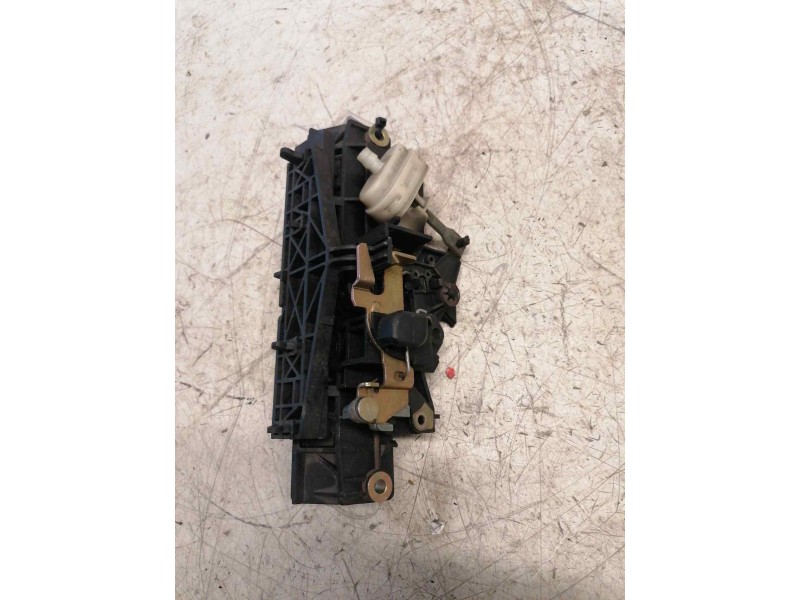 Recambio de maneta exterior porton para audi a3 (8l) referencia OEM IAM 8D9827565CD  