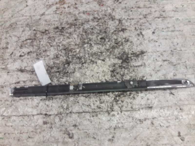 Recambio de molduras traseras para bmw serie 3 coupe (e46) 318 ci referencia OEM IAM 8208673  