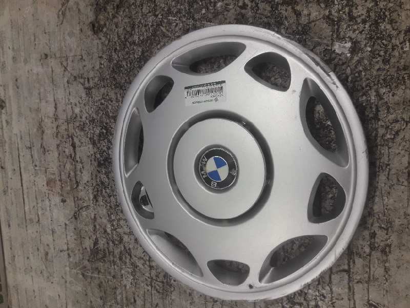Recambio de tapacubos para bmw serie 3 berlina (e36) 318i referencia OEM IAM 36131180104 15´´ 