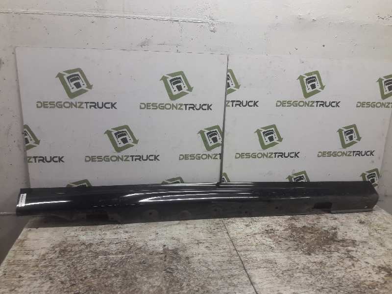 Recambio de estribo derecho para bmw serie 3 berlina (e46) 320d referencia OEM IAM   