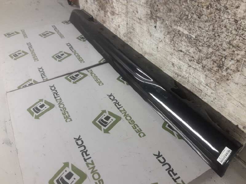 Recambio de estribo derecho para bmw serie 3 berlina (e46) 320d referencia OEM IAM   