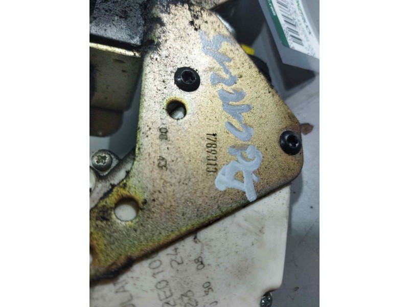 Recambio de cerradura puerta delantera izquierda para scania serie p/g/r (c-clase) referencia OEM IAM 1789313  