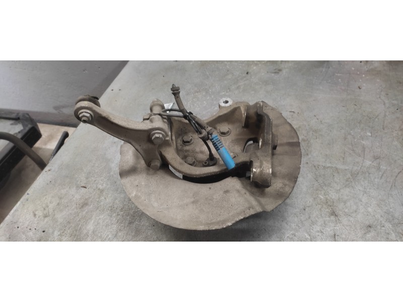 Recambio de mangueta delantera derecha para bmw serie 5 berlina (e60) 520d referencia OEM IAM 6760954R  