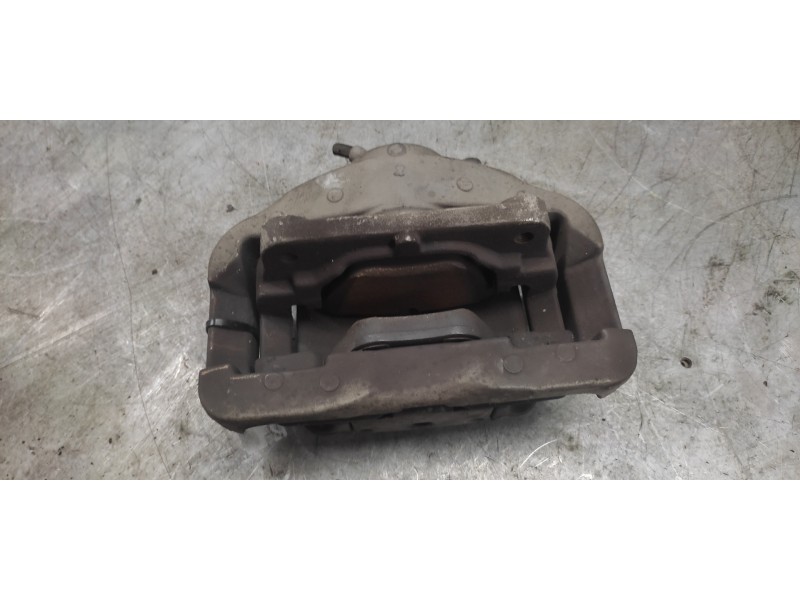 Recambio de pinza freno delantera derecha para bmw serie 5 berlina (e60) 520d referencia OEM IAM 6030324  