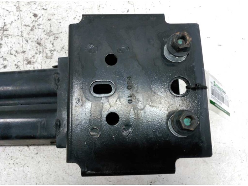 Recambio de refuerzo paragolpes delantero para chrysler voyager (rg) 2.5 crd grand voyager limited referencia OEM IAM   